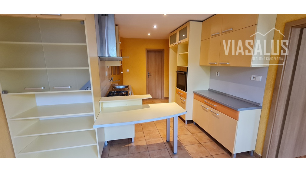Na predaj pekne prerobený 2 izb byt s balkónom v Poprade