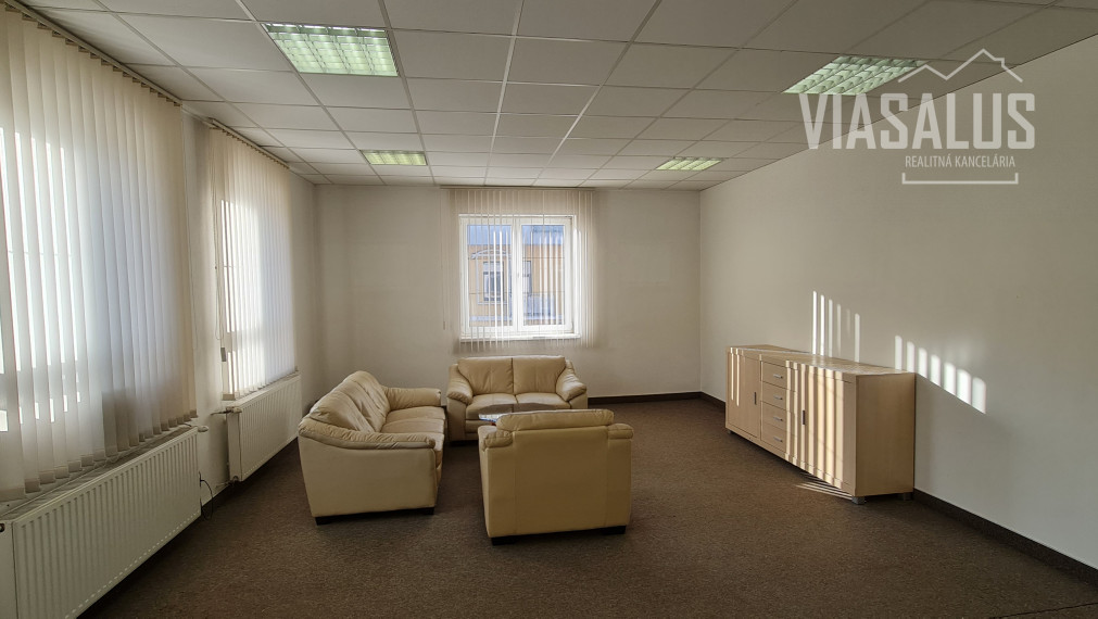 KANCELÁRIA NA PRENÁJOM - NÁM. SV. EGÍDIA V POPRADE