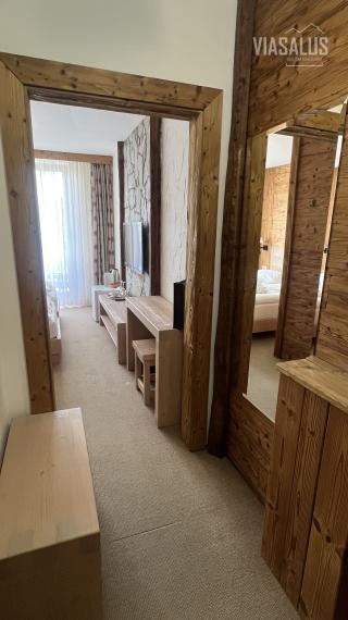 Ponúkame na predaj apartmán vo Vysokých Tatrách v Tatranskej Lomnici