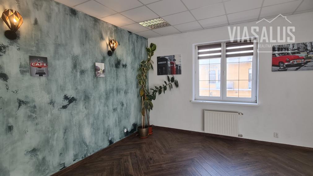 KANCELÁRIA NA PRENÁJOM - ENERGIE A INTERNET V CENE