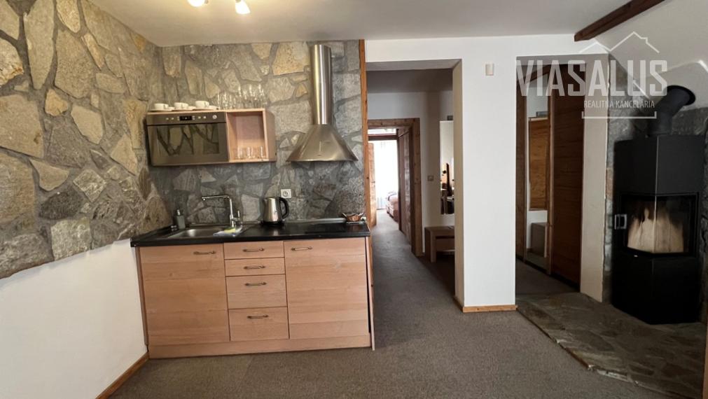 Ponúkame na predaj apartmán vo Vysokých Tatrách- Tatranskej Lomnici