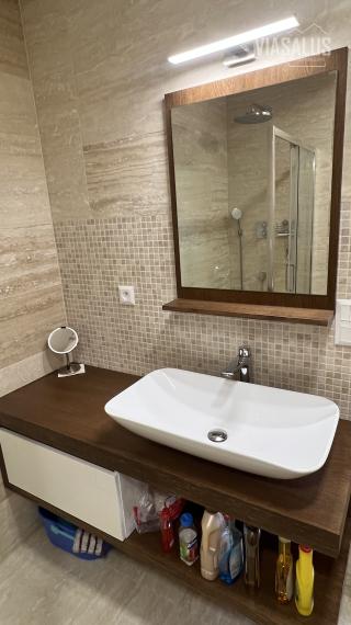 Ponúkame na predaj 3-izbový apartmán v apartmánovom dome Bernard v centre Vysokých Tatier – v Novom Smokovci