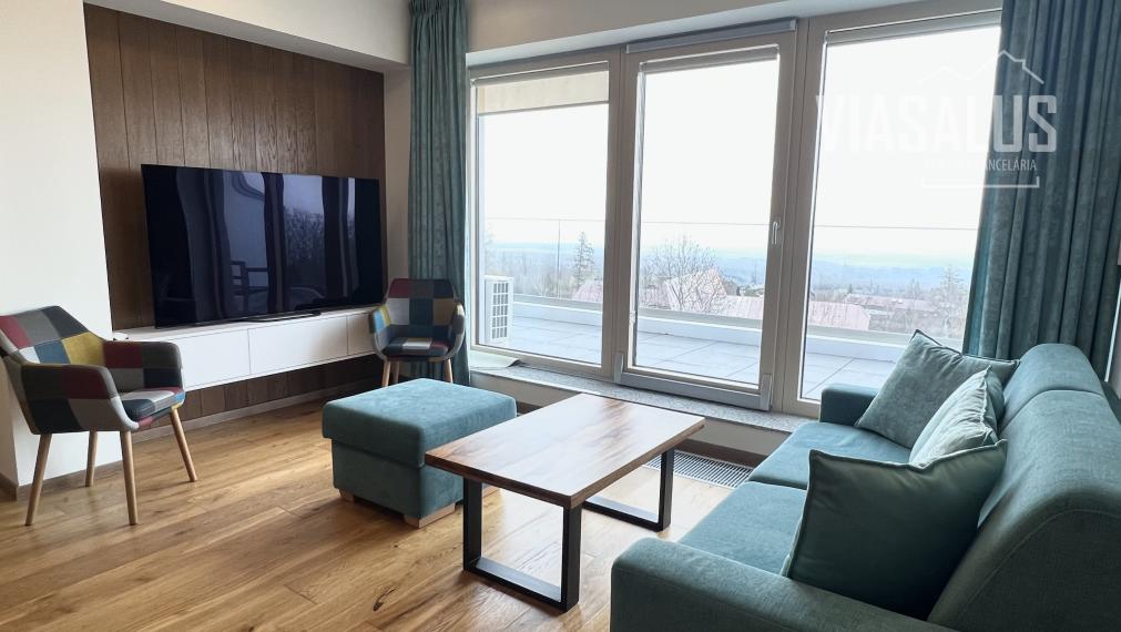 Ponúkame na predaj 3-izbový apartmán v apartmánovom dome Bernard v centre Vysokých Tatier – v Novom Smokovci