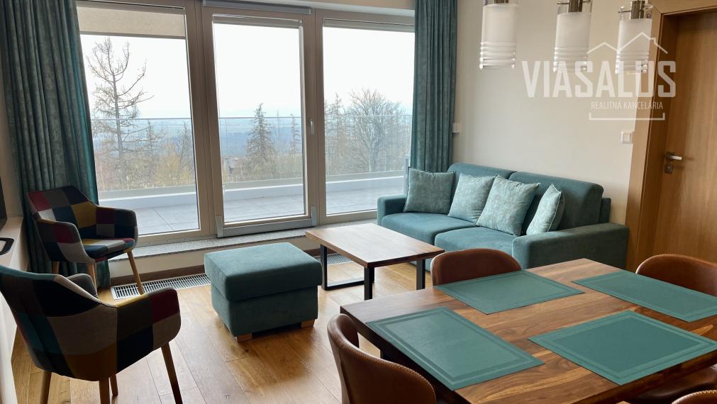 Ponúkame na predaj 3-izbový apartmán v apartmánovom dome Bernard v centre Vysokých Tatier – v Novom Smokovci