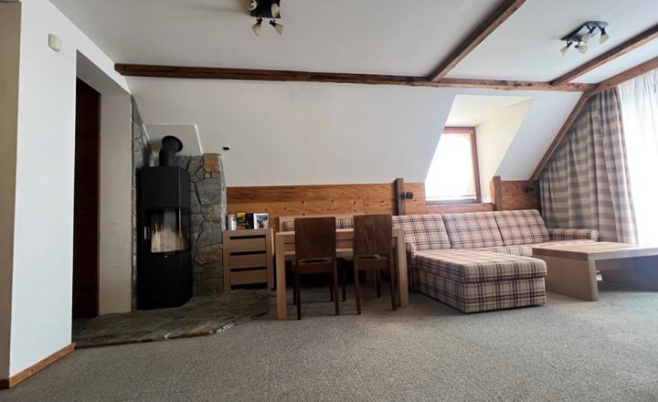 Ponúkame na predaj apartmán vo Vysokých Tatrách- Tatranskej Lomnici - fotografia 2