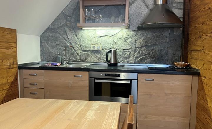 Na predaj apartmán v Tatranskej Lomnici- Vysoké Tatry - fotografia 8
