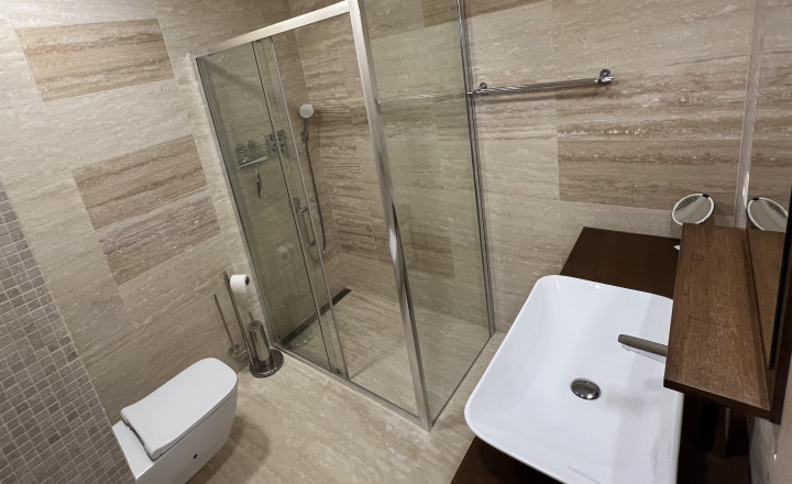 Ponúkame na predaj 3-izbový apartmán v apartmánovom dome Bernard v centre Vysokých Tatier – v Novom Smokovci - fotografia 18